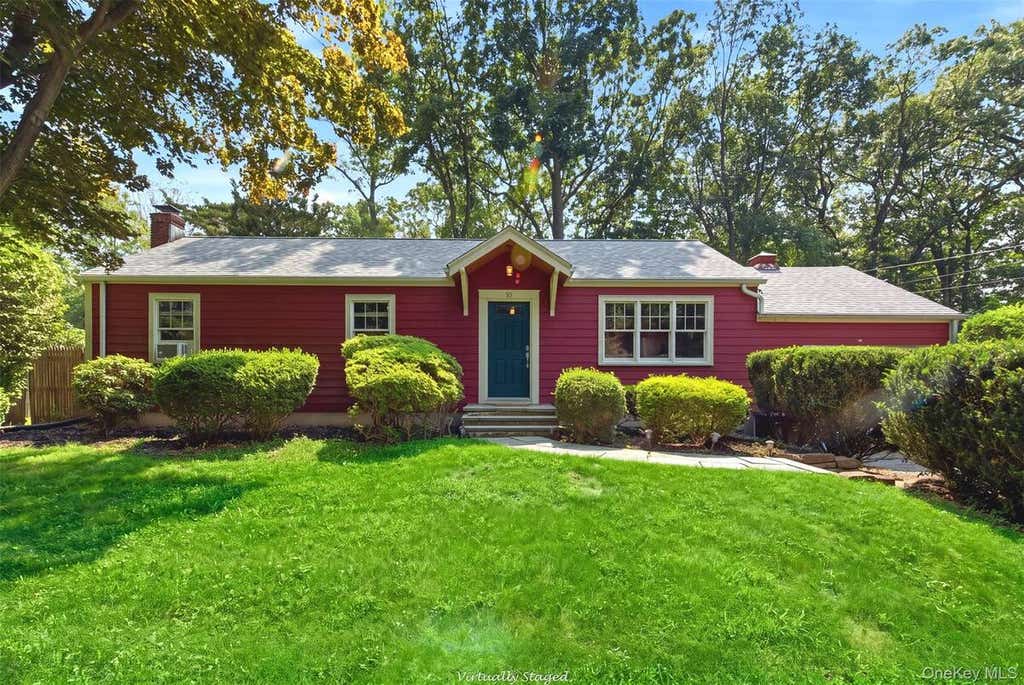 Photo of 10 Daniel Court, Miller Place, NY 11764 (MLS # 11935362)