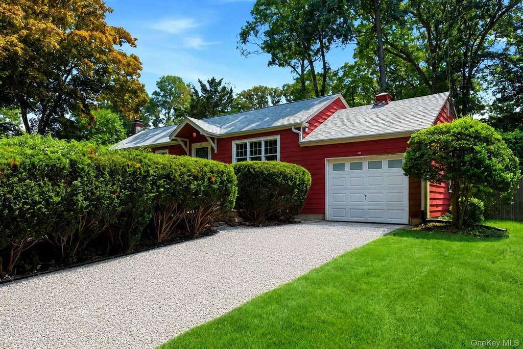 Photo of 10 Daniel Court, Miller Place, NY 11764 (MLS # 11935362)