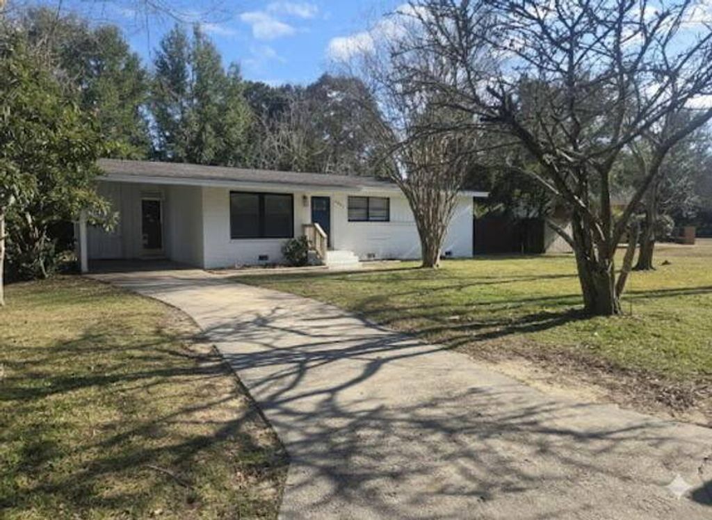 Photo of 6011 Greenwood Ln, Pensacola, FL 32504 (MLS # 11740166)