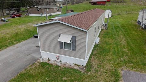 Photo of 126 Jerrys Estates Dr, Marion, VA 24354 (MLS # 11742502)