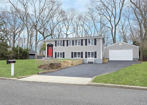 Photo of 21 Possum Lane, East Setauket, NY 11733 (MLS # 11673982)