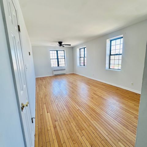 Photo of 890 Beech Street #1I, Long Beach, NY 11561 (MLS # 11740301)