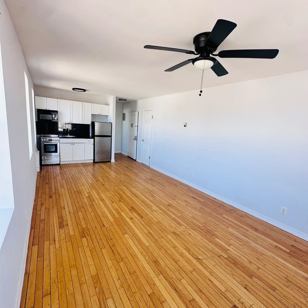Photo of 890 Beech Street #1I, Long Beach, NY 11561 (MLS # 11740301)