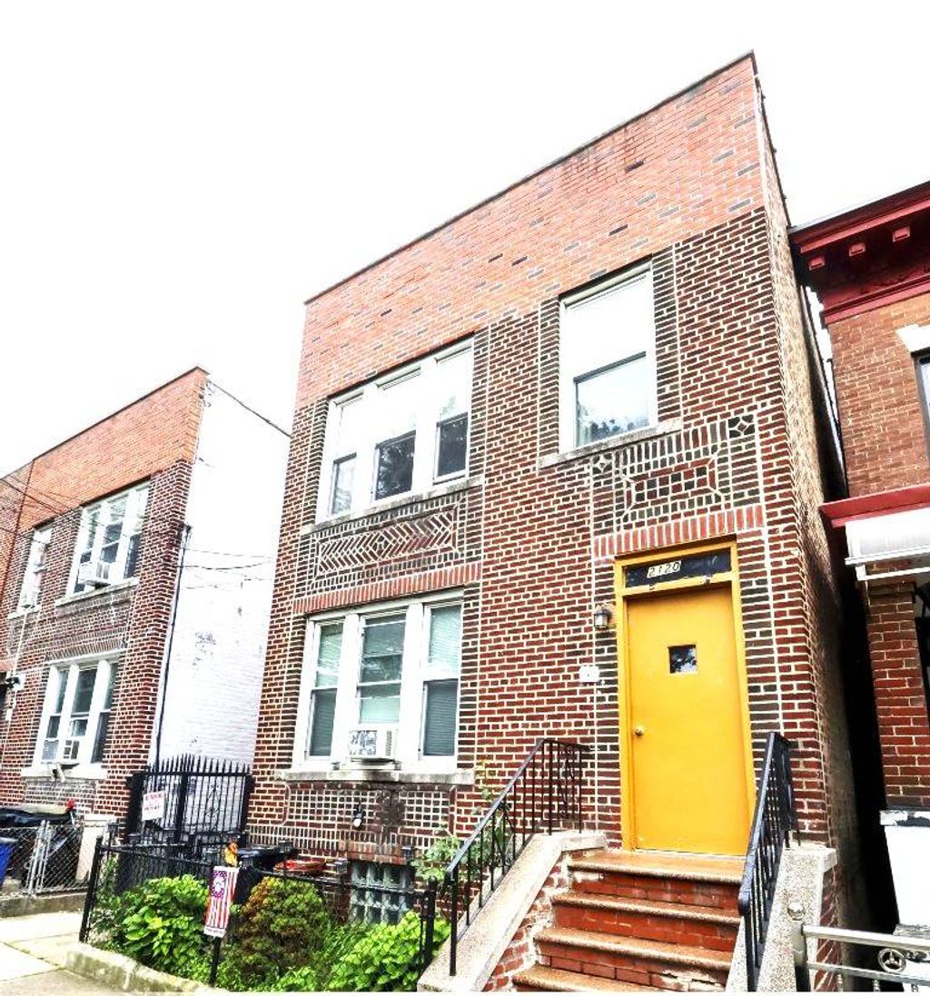 Photo of 2120 Chatterton Ave, Bronx, NY 10472 (MLS # 11603806)