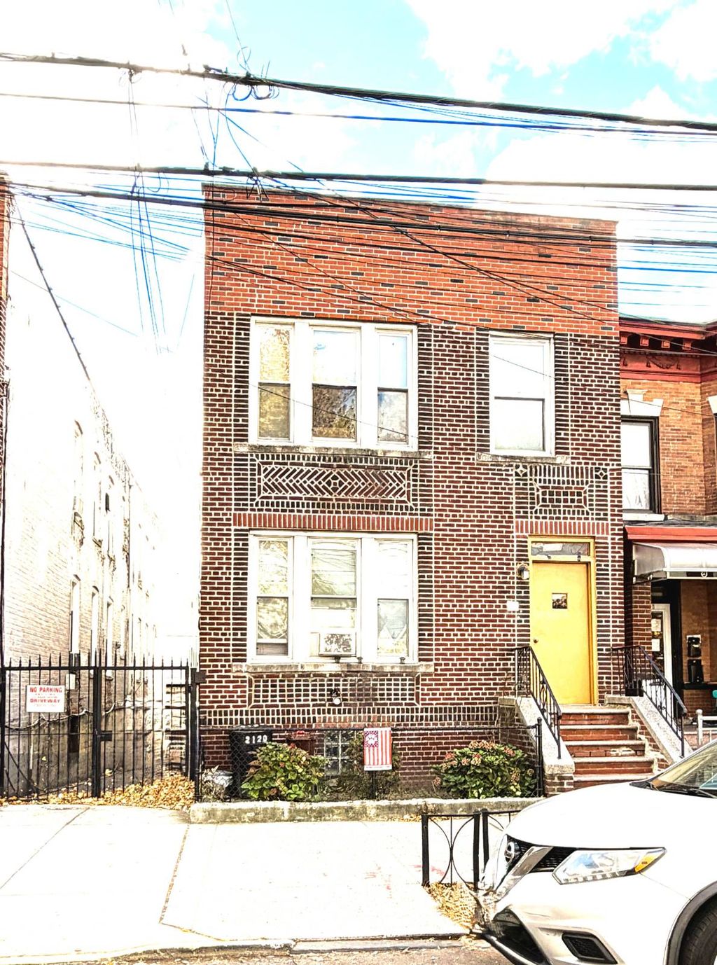 Photo of 2120 Chatterton Ave, Bronx, NY 10472 (MLS # 11603806)