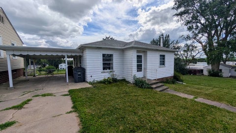 Photo of 207 W Harrison St, Exira, IA 50076 (MLS # 11848873)