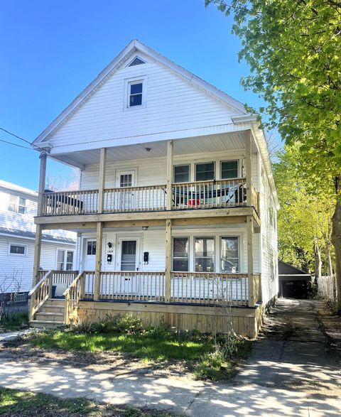 Photo of 1928 Broad St, Schenectady, NY 12306 (MLS # 11732666)