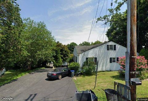 Photo of 797 Hartsdale Rd, White Plains, NY 10607 (MLS # 11654158)