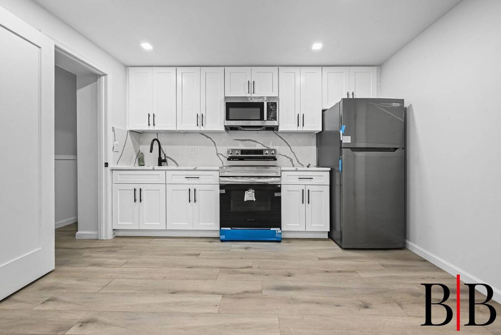 Photo of 552 East 80 Street, Brooklyn, NY 11236 (MLS # 11661863)