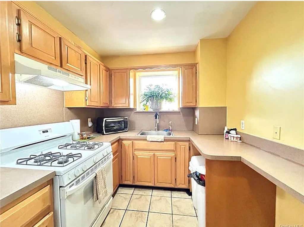 Photo of 1943 Adee Ave #2, Bronx, NY 10469 (MLS # 11939893)