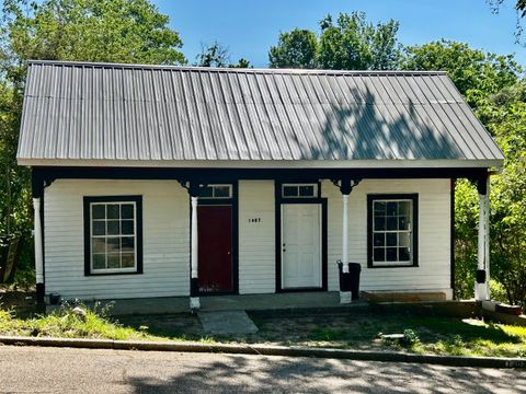 Photo of 1407 Second North Street, Vicksburg, MS 39180 (MLS # 11695123)