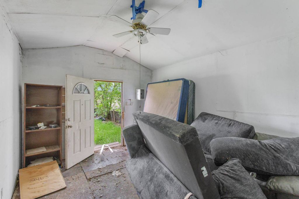 Photo of 1911 Burnet St, San Antonio, TX 78202 (MLS # 11742177)