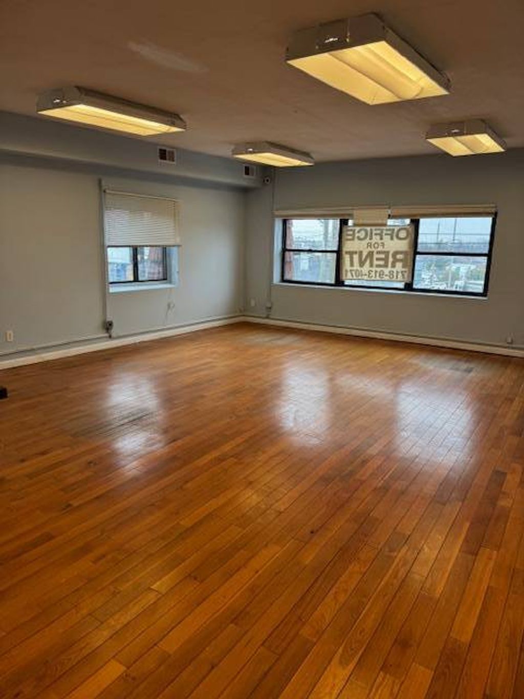 Photo of 207 Old Town Rd, Staten Island, NY 10305 (MLS # 11623238)