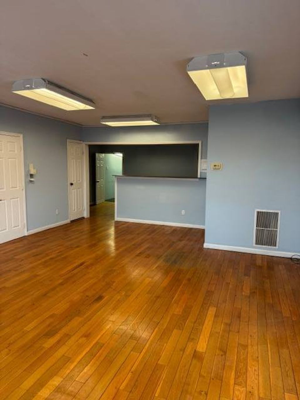 Photo of 207 Old Town Rd, Staten Island, NY 10305 (MLS # 11623238)