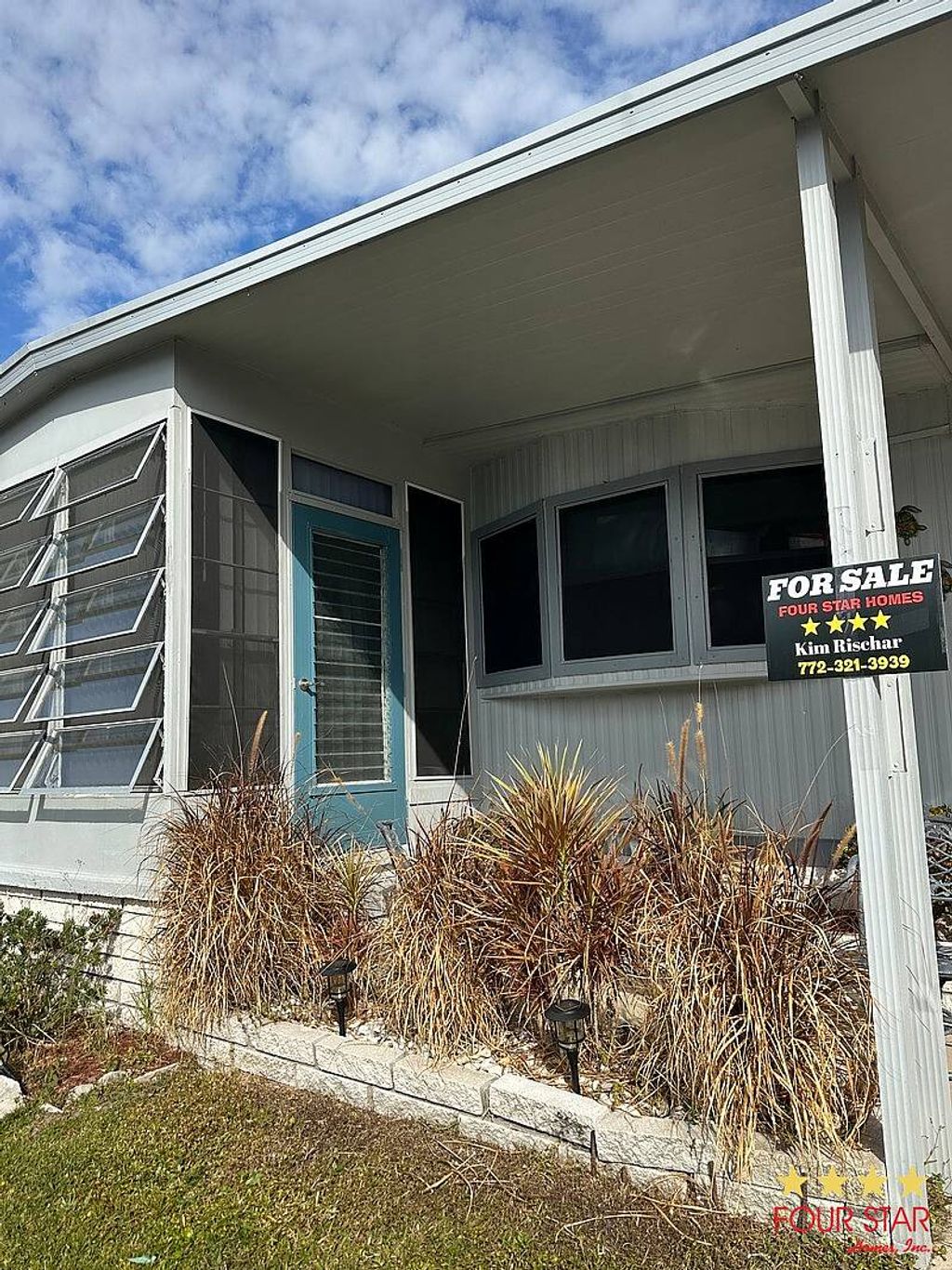 Photo of 834 Concord St, Vero Beach, FL 32966 (MLS # 11641597)