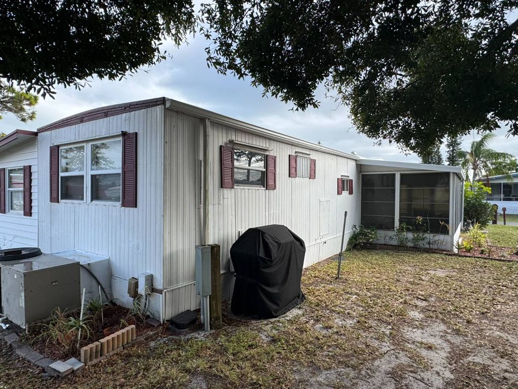 Photo of 314 Ottawa Way, Fort Pierce, FL 34946 (MLS # 11620268)