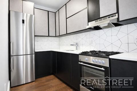 Photo of 100 Himrod St #3R, BROOKLYN, NY 11221 (MLS # 11694542)