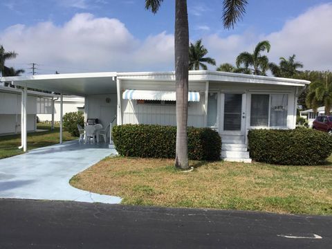 Photo of 100 Pier B, Naples, FL 34112 (MLS # 11680342)