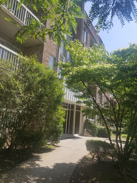 Photo of 171 Wellington Ct #3F, Staten Island, NY 10314 (MLS # 11669264)