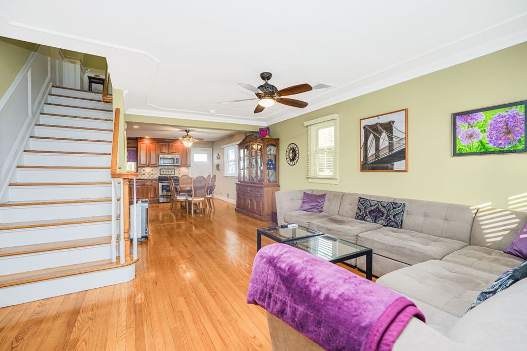 Photo of 175 Benton Ave, Staten Island, NY 10305 (MLS # 11681225)