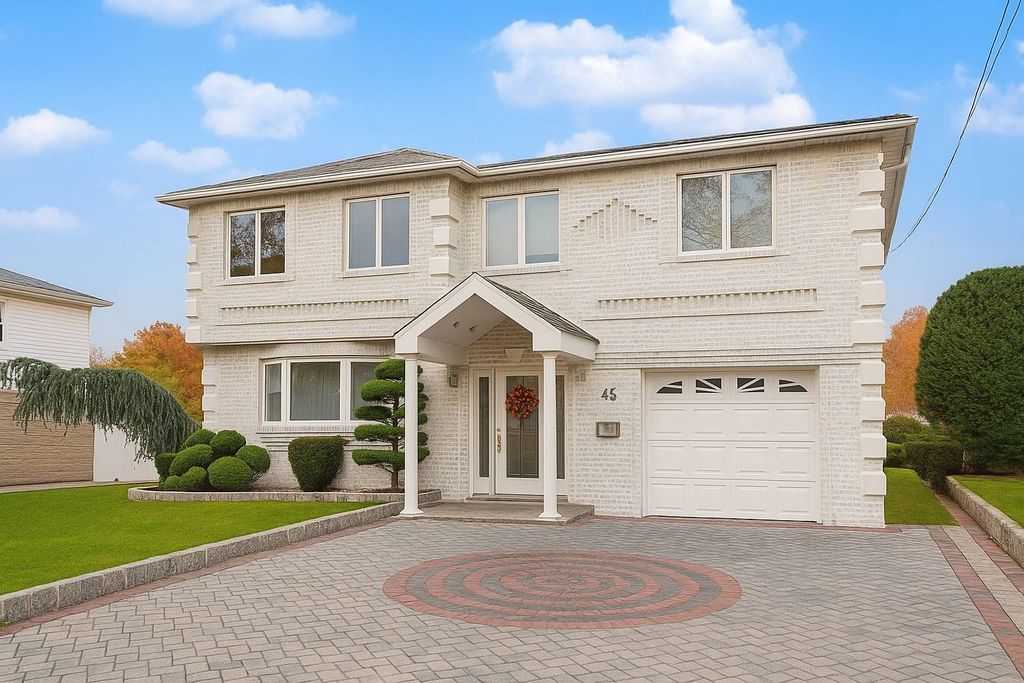 Photo of 46 Durges St, Staten Island, NY 10304 (MLS # 11610204)