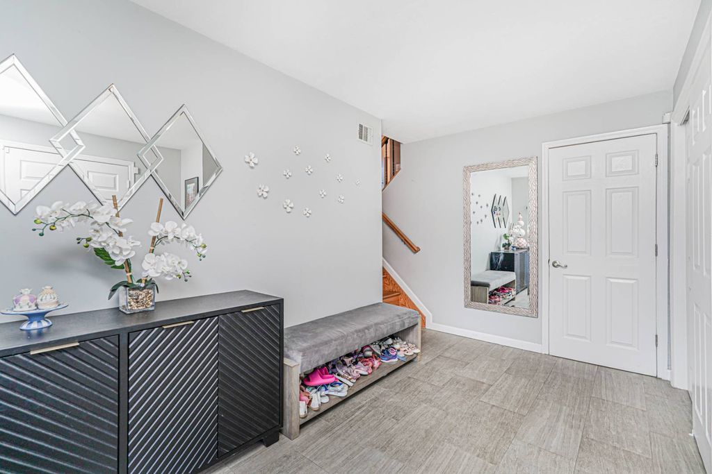 Photo of 46 Durges St, Staten Island, NY 10304 (MLS # 11610204)