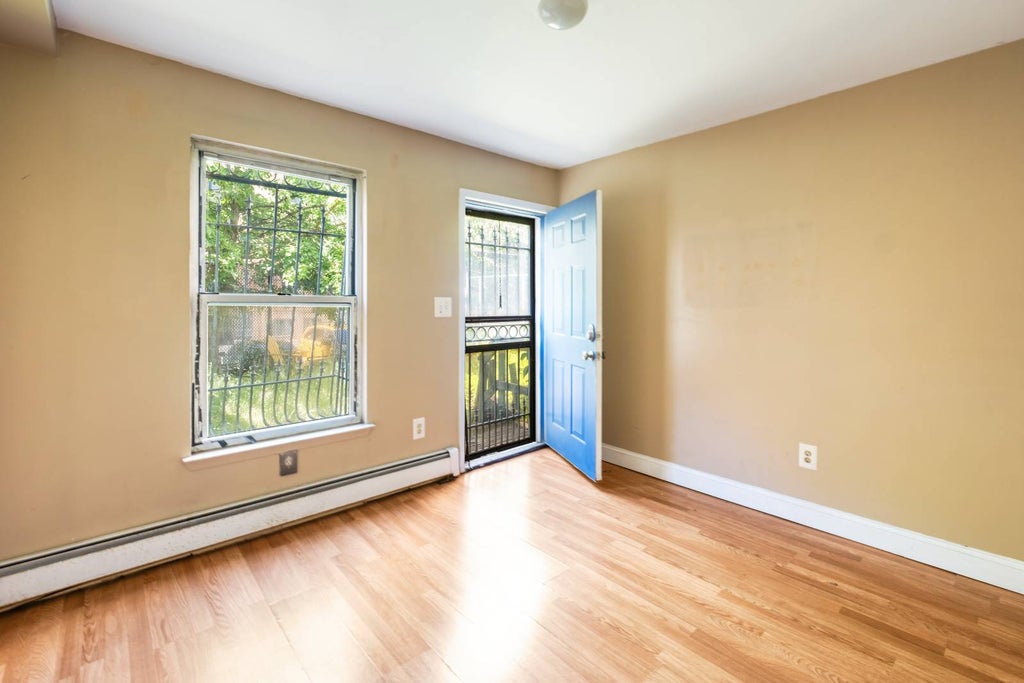 Photo of 940 East 181st Street, Bronx, NY 10460 (MLS # 11798820)