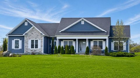Photo of 103 Joann Way, Amsterdam, NY 12010 (MLS # 11737604)