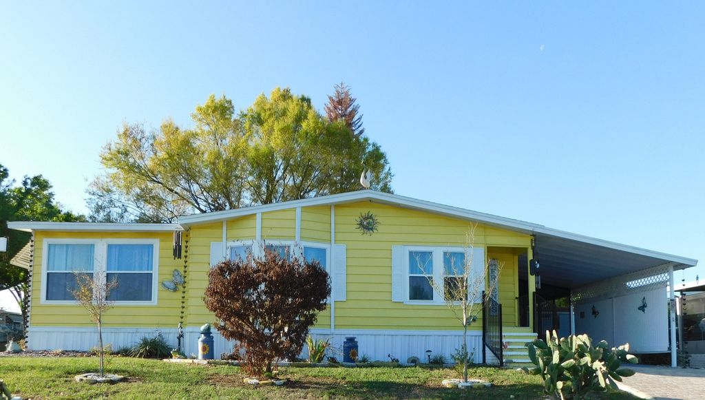 Photo of 1693 Bassett Dr, Lakeland, FL 33810 (MLS # 11681022)