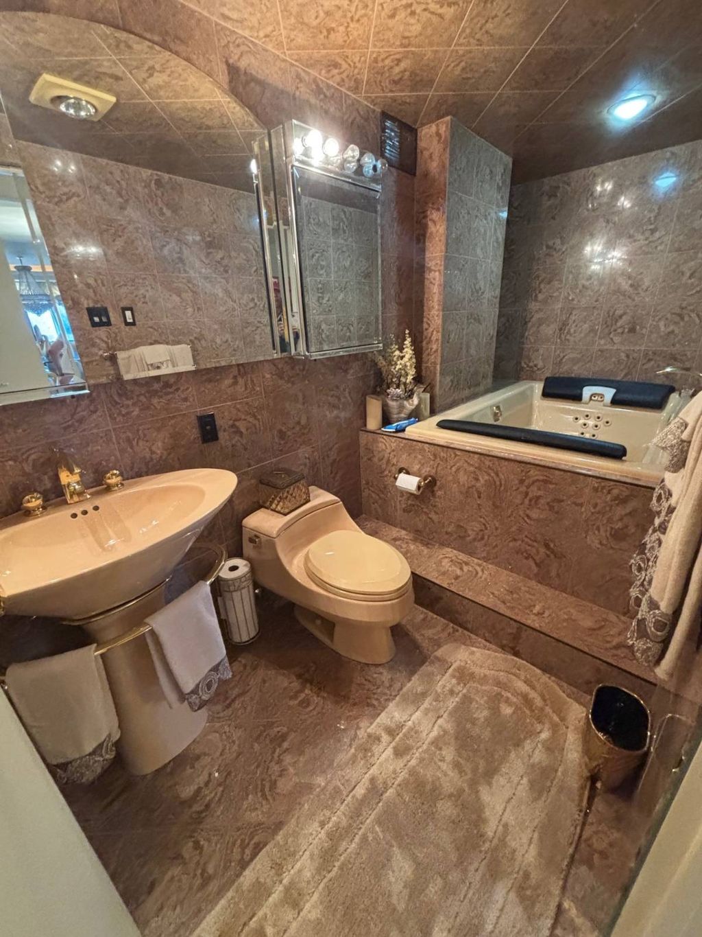 Photo of 1 Bay Club Dr #7C, Bayside, NY 11360 (MLS # 11616260)