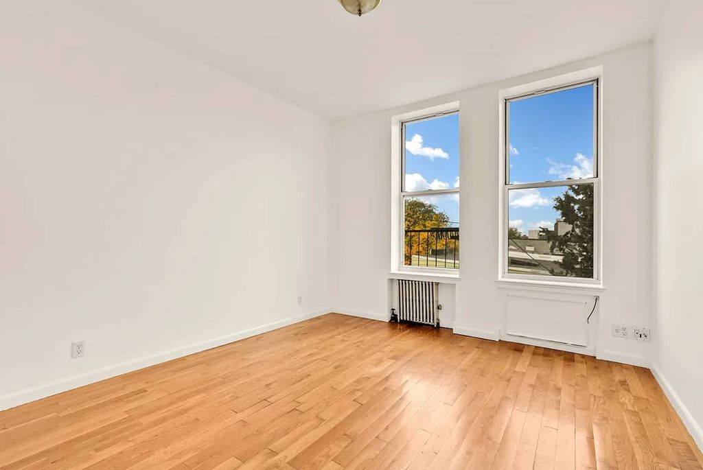 Photo of 566 Onderdonk Avenue, RIDGEWOOD, NY 11385 (MLS # 11662546)