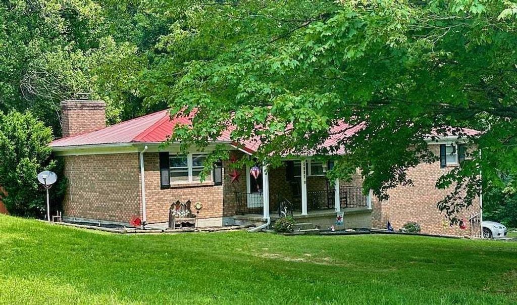 Photo of 5881 Ivy Hill Rd, Hillsboro, OH 45133 (MLS # 11740241)
