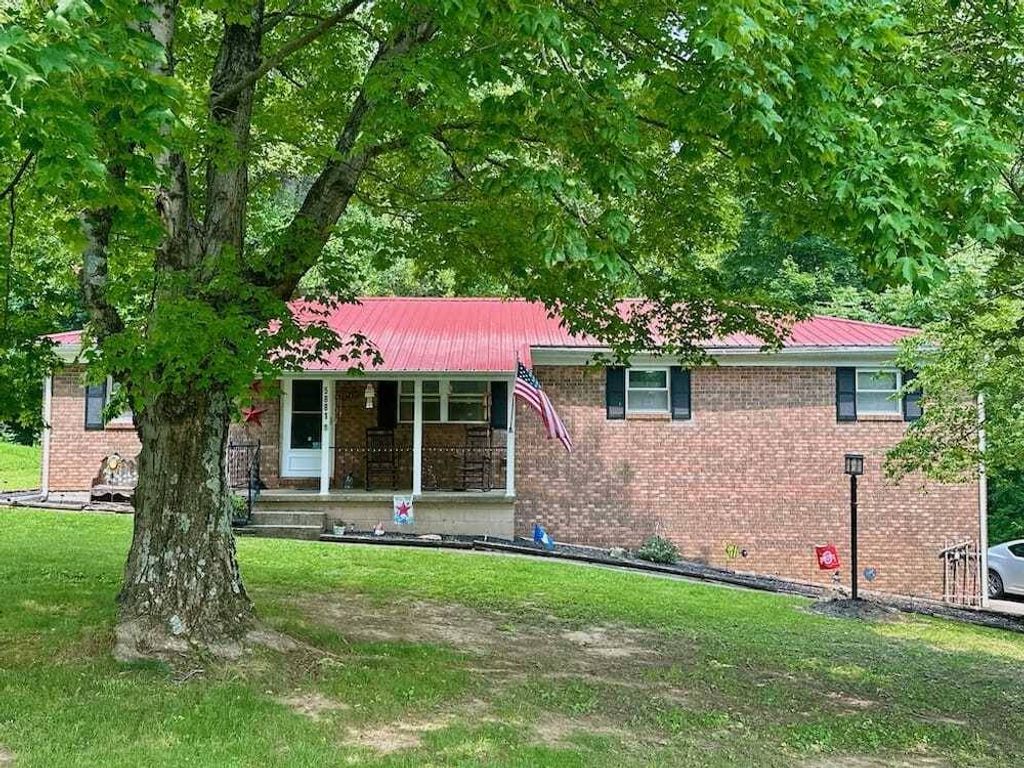 Photo of 5881 Ivy Hill Rd, Hillsboro, OH 45133 (MLS # 11740241)