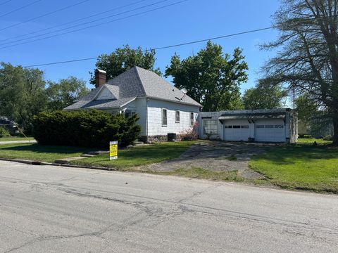 Photo of 801 S Range St, Oblong, IL 62449 (MLS # 11694200)
