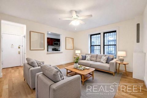 Photo of 141 Joralemon Street #1E, Brooklyn, NY 11201 (MLS # 11692045)