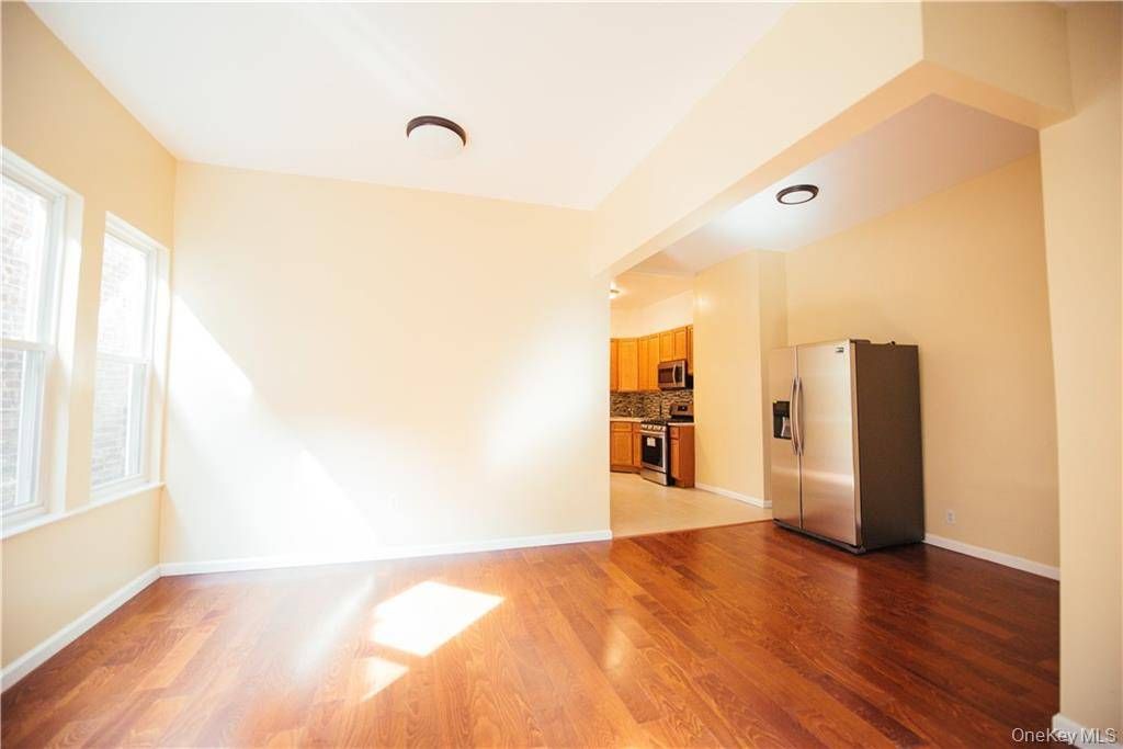 Photo of 1443 Beach Avenue, Bronx, NY 10460 (MLS # 11609509)