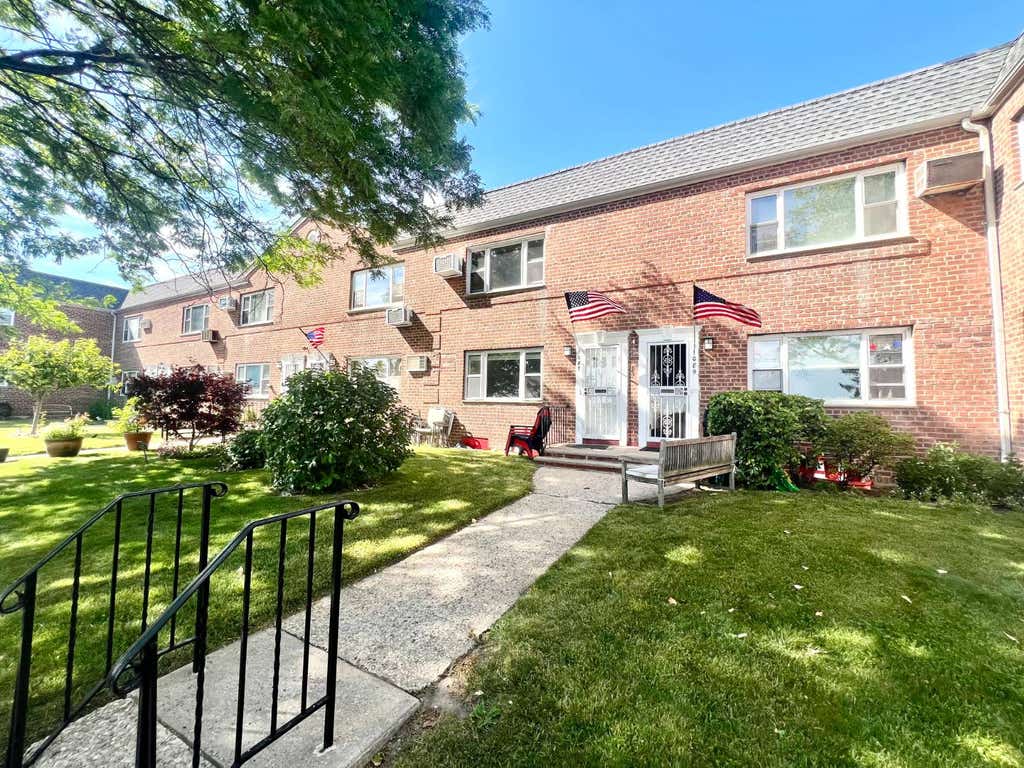 Photo of 1087 Shore Pkwy #2B, Brooklyn, NY 11228 (MLS # 11819010)