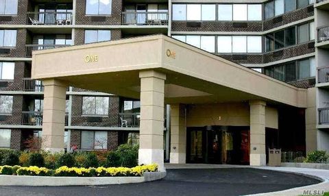 Photo of 1 Bay Club Dr #10U, Bayside, NY 11360 (MLS # 11610272)