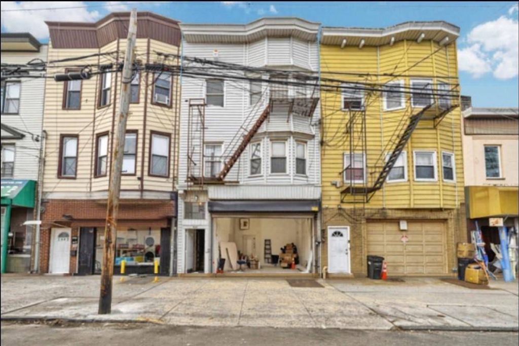 Photo of 1640 Bath Ave, Brooklyn, NY 11214 (MLS # 11682551)