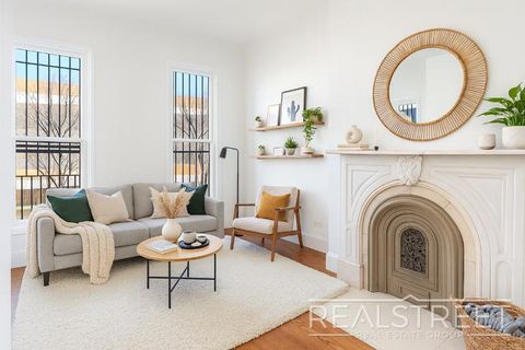 Photo of 542 Willoughby Ave #1, BROOKLYN, NY 11206 (MLS # 11609150)