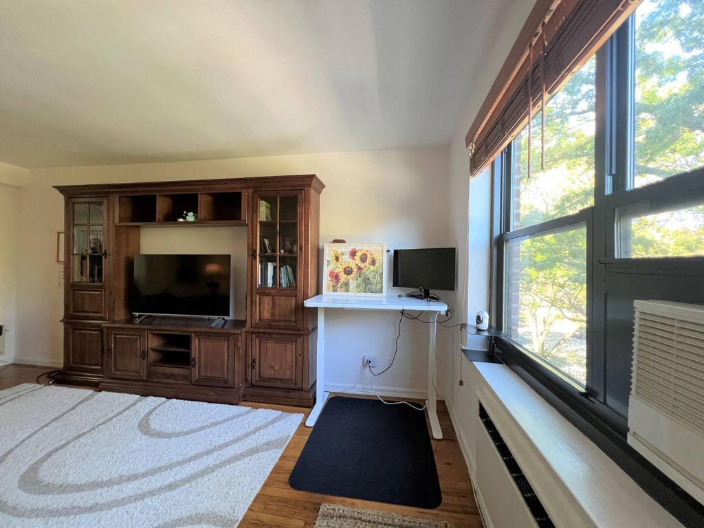 Photo of 21106 75th Avenue #4 G, Bayside, NY 11364 (MLS # 11615742)