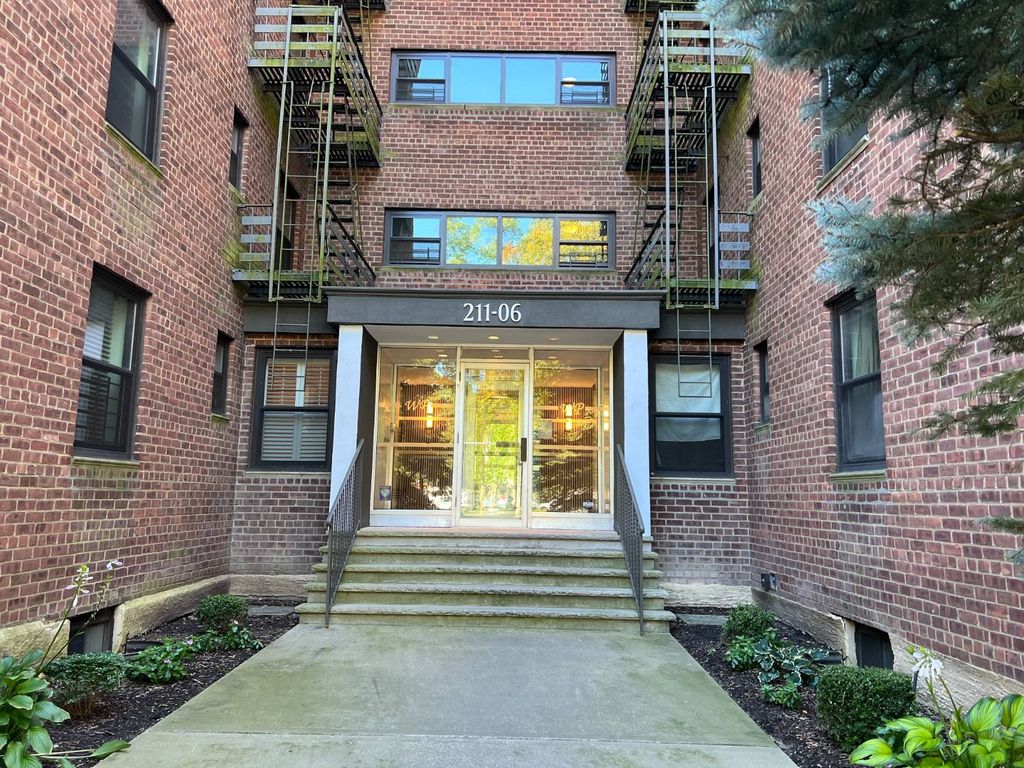 Photo of 21106 75th Avenue #4 G, Bayside, NY 11364 (MLS # 11615742)