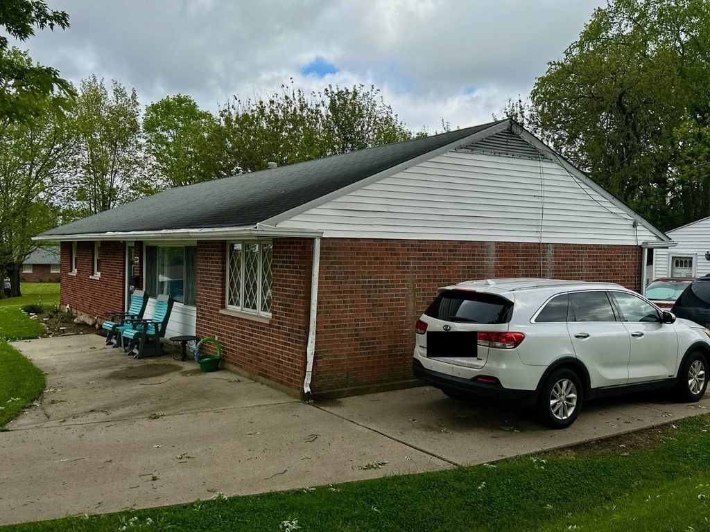 Photo of 2804 Chinook Ln, Dayton, OH 45420 (MLS # 11740178)