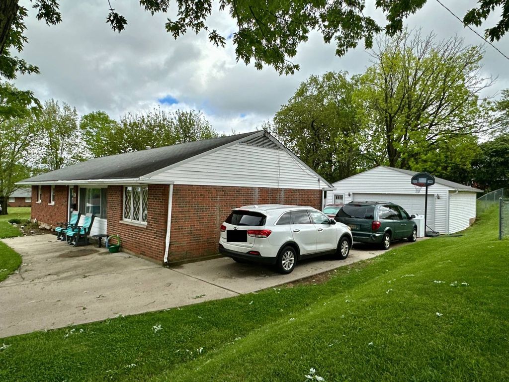 Photo of 2804 Chinook Ln, Dayton, OH 45420 (MLS # 11740178)