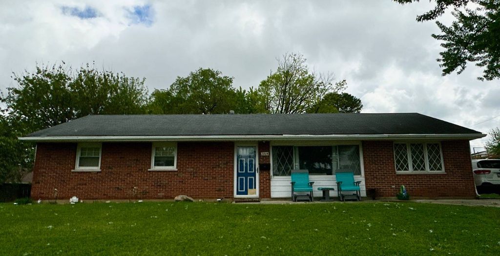 Photo of 2804 Chinook Ln, Dayton, OH 45420 (MLS # 11740178)
