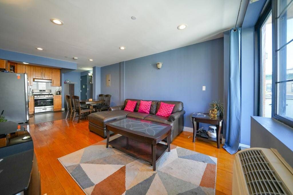 Photo of 311 Saint Nicholas Avenue #3H, Ridgewood, NY 11385 (MLS # 11586536)