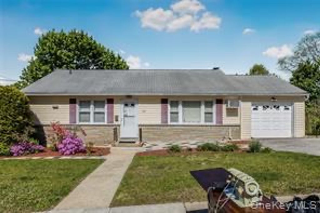 Photo of 253 Rosedale Rd, Yonkers, NY 10710 (MLS # 11739975)
