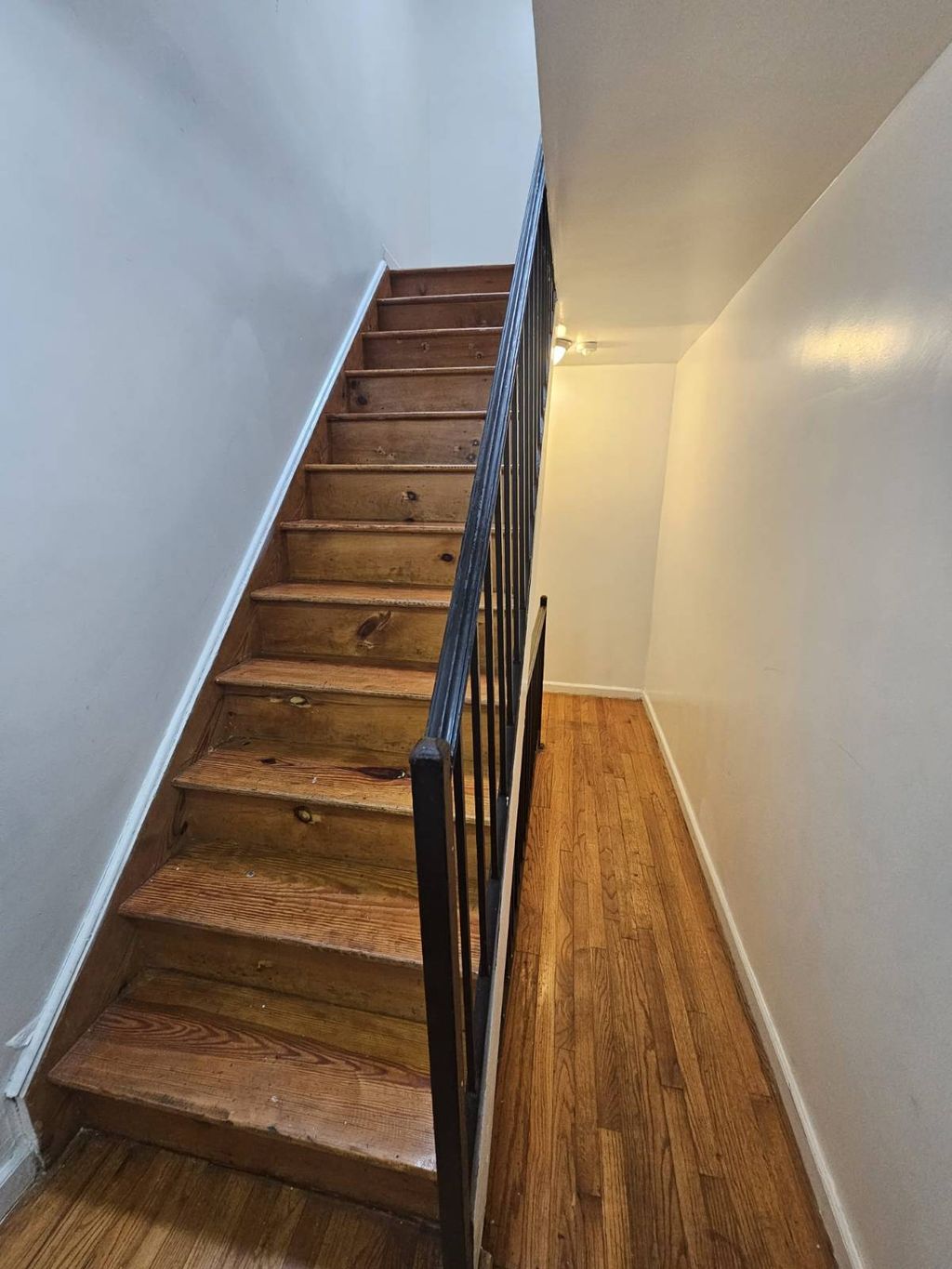 Photo of 643 Thieriot Ave, Bronx, NY 10473 (MLS # 11576121)