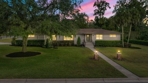 Photo of 1207 SE 16th St, Ocala, FL 34471 (MLS # 11614665)