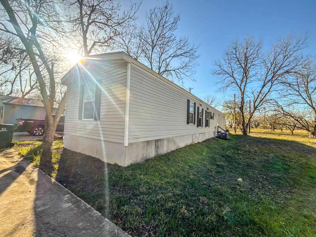Photo of 156 Oak St #152, Maxwell, TX 78656 (MLS # 11745754)